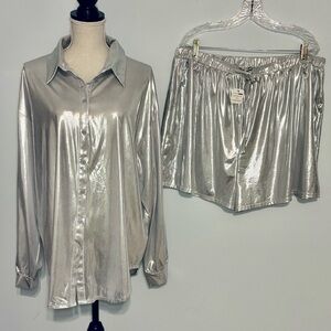Fashion Nova Shiny Silver Set Shorts and Blouse Top Concert Outfit Size 2XL